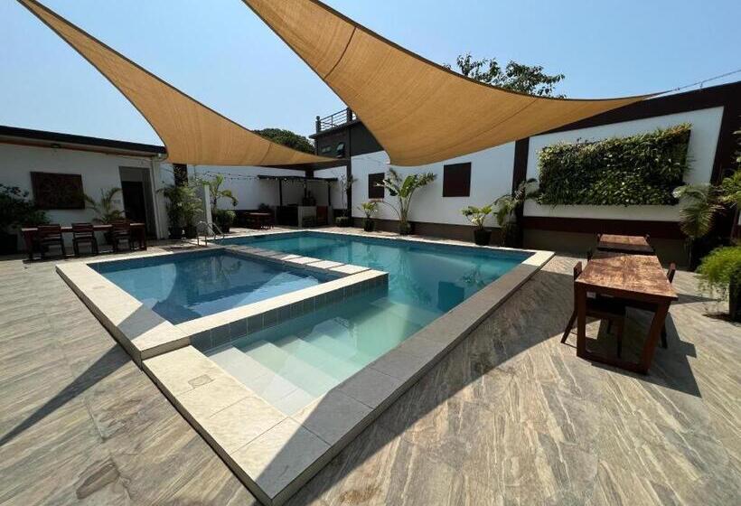 هتل La Casa Ramirez