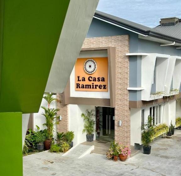 هتل La Casa Ramirez