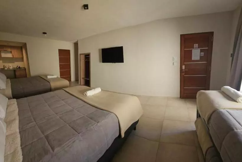 Hotelli La Quinta Suites