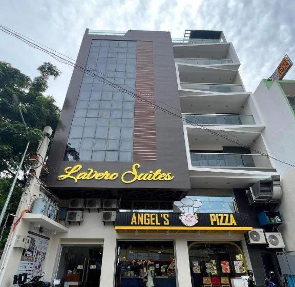 Hotel Lavero Suites