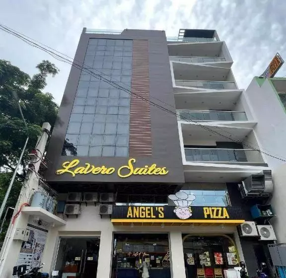 ホテル Lavero Suites
