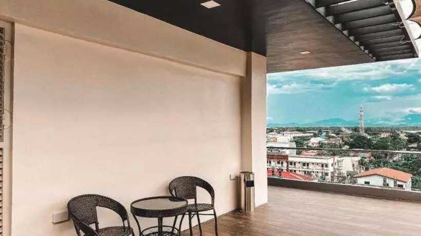 ホテル Lavero Suites