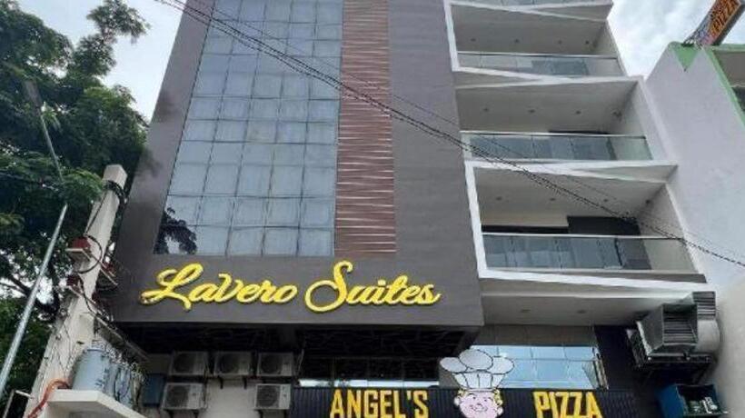 Hotel Lavero Suites