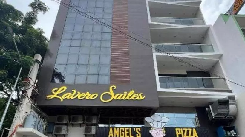 ホテル Lavero Suites