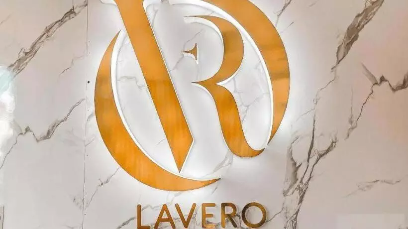 ホテル Lavero Suites