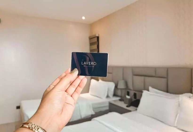 ホテル Lavero Suites