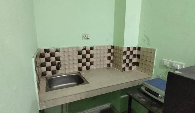 בית מלון כפרי Oyo Paradise