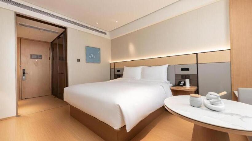 Ji Hotel Nanjing Pukou Hongyang Plaza