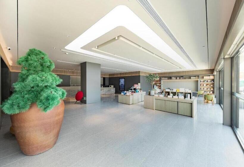 Ji Hotel Nanjing Pukou Hongyang Plaza