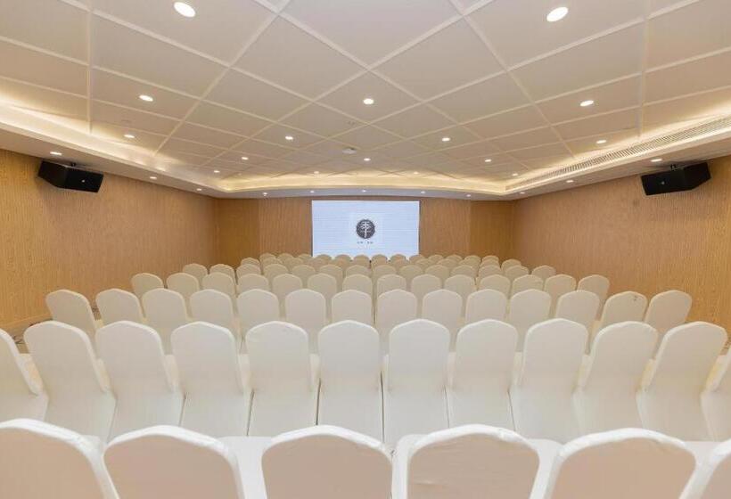 Ji Hotel Nanjing Pukou Hongyang Plaza