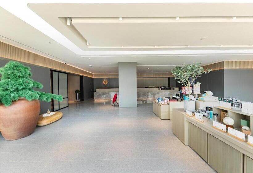Ji Hotel Nanjing Pukou Hongyang Plaza