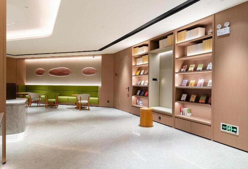 Ji Hotel Zhuhai Gaolan Port