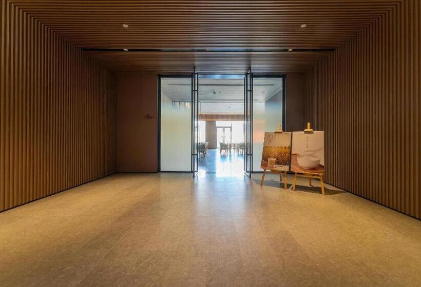 Ji Hotel Zhuhai Gaolan Port