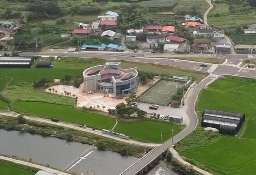 Namhae Kkotnae Village Pension