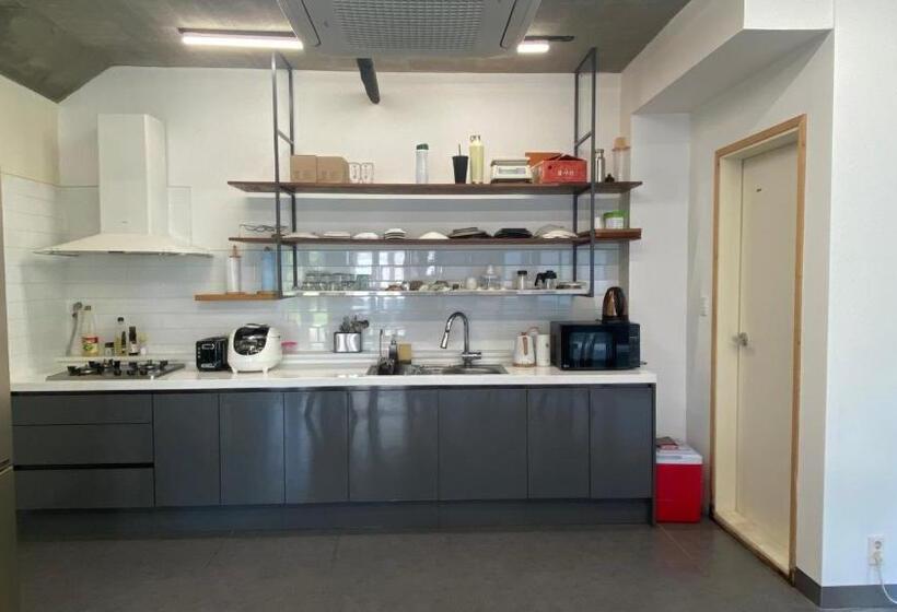 פנסיון Pungryuheon Hanok Stay