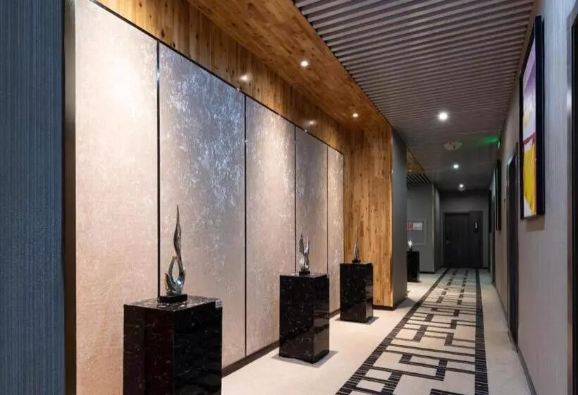 Starway Hotel Chongqing Yongchuan Zhongyang Street