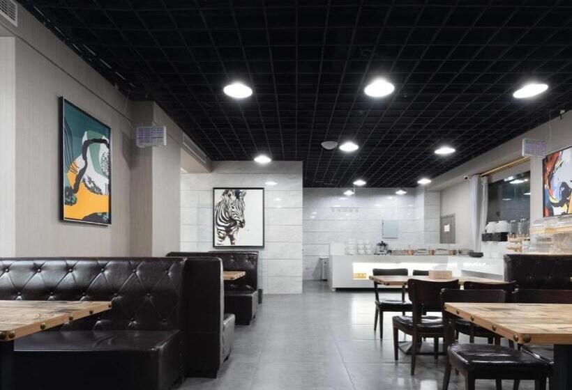 Starway Hotel Chongqing Yongchuan Zhongyang Street