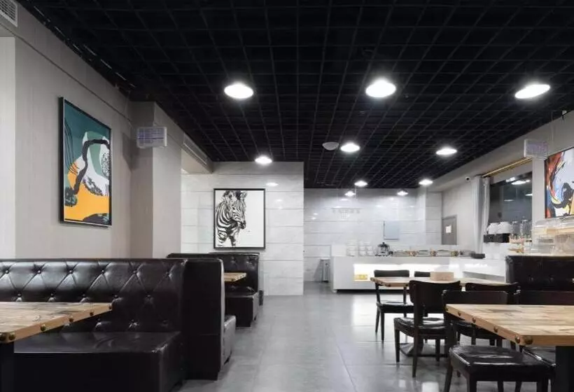 Starway Hotel Chongqing Yongchuan Zhongyang Street