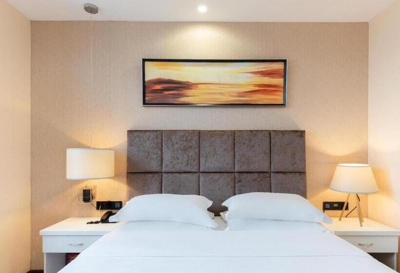 Starway Hotel Chongqing Yongchuan Zhongyang Street