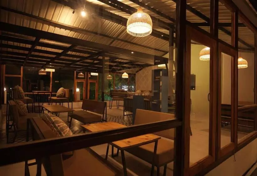 The Trippy Tribe Riverside Hostel Kasol