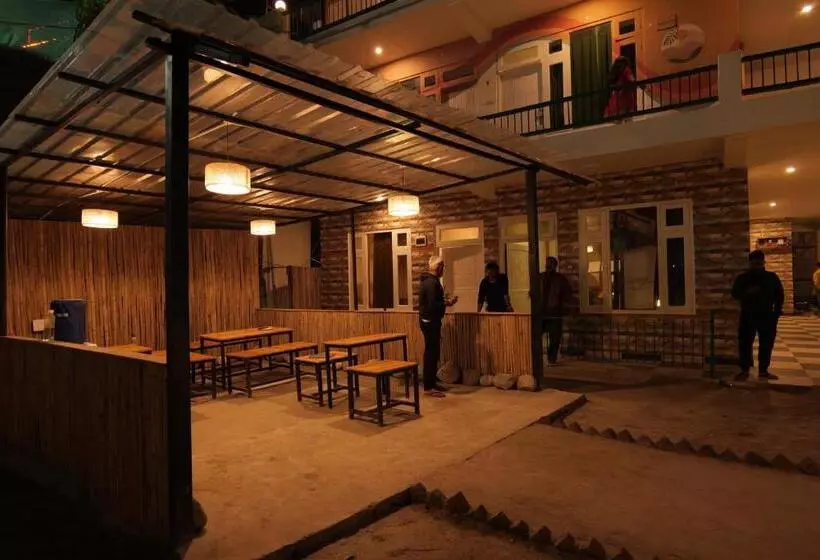 The Trippy Tribe Riverside Hostel Kasol