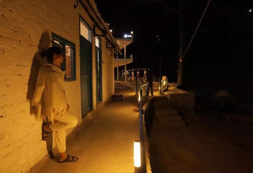 The Trippy Tribe Riverside Hostel Kasol