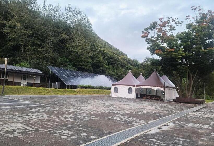 Yeongwol Taehwasan Village Experience Pension