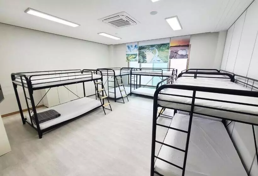 Yeongwol Taehwasan Village Experience Pension