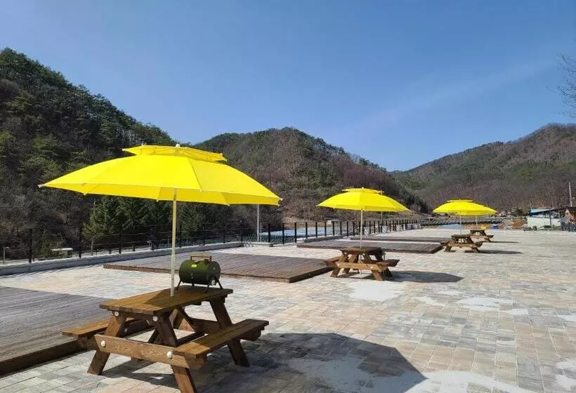 Yeongwol Taehwasan Village Experience Pension