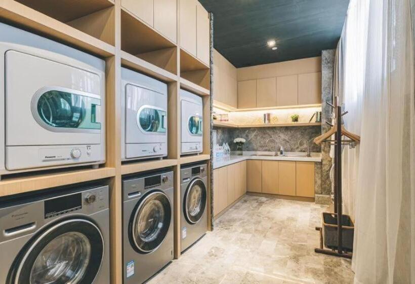 Atour Hotel Changzhou Railway Station South Street