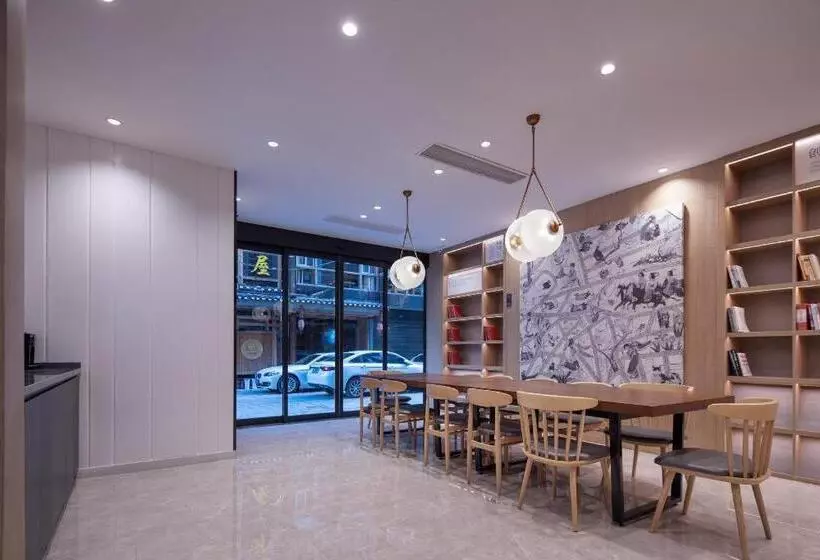 Hanting Hotel Fenghuang Ancient City