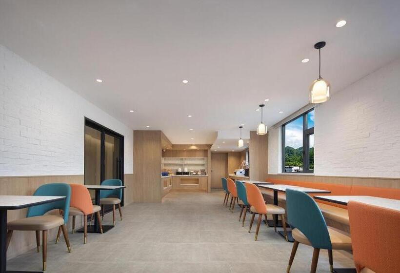 Hanting Hotel Fenghuang Ancient City