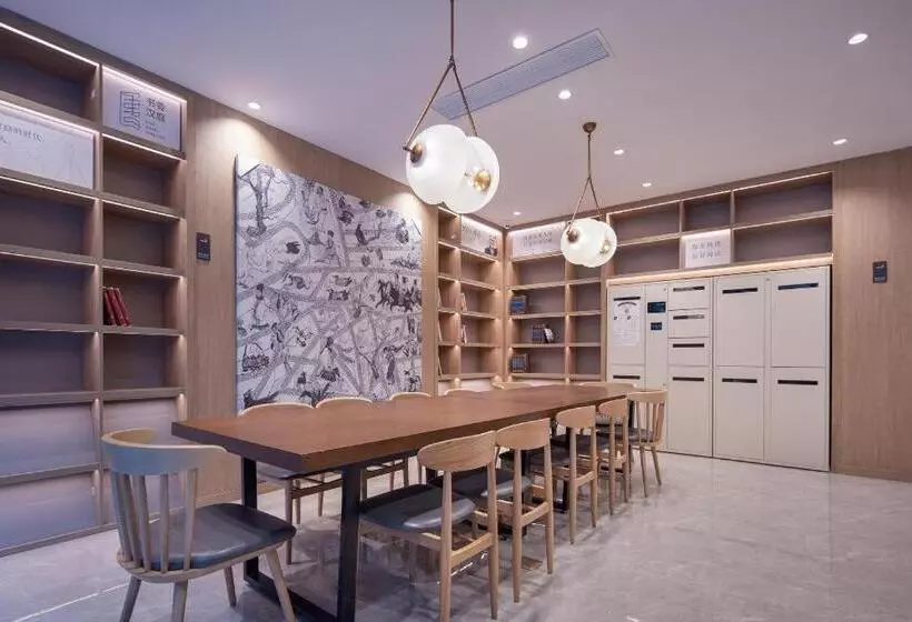 Hanting Hotel Fenghuang Ancient City