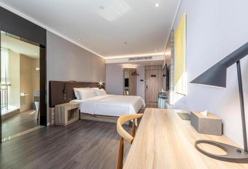 Hanting Premium Hotel Quzhuo Nanhu Plaza