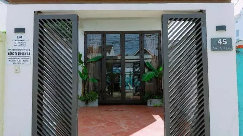 هتل Nha Trong Pho   Moon House