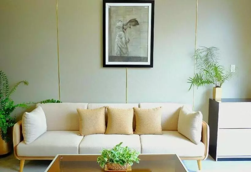 هتل Nha Trong Pho   Moon House