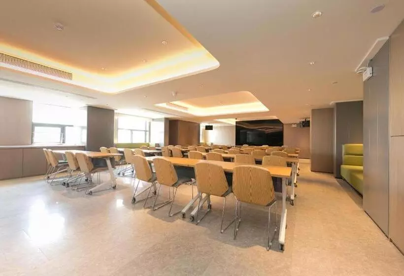 Ji Hotel Huainandong Shanxi Road