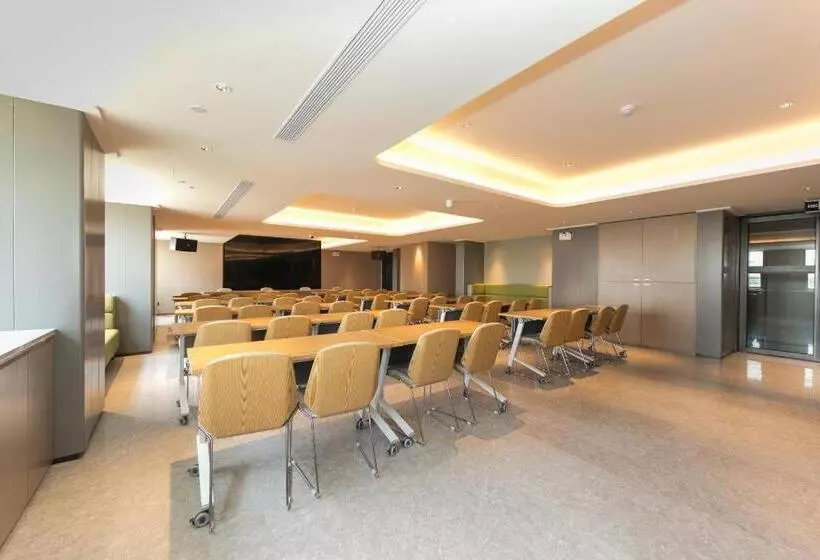 Ji Hotel Huainandong Shanxi Road