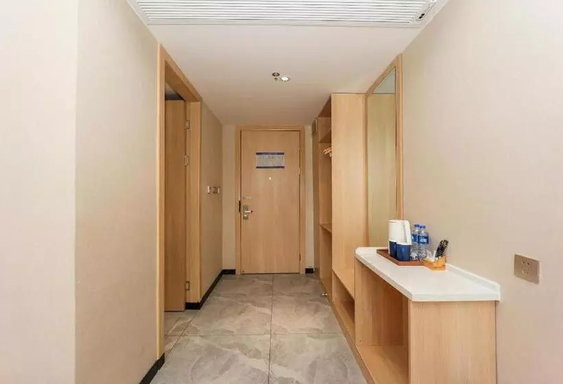 Starway Hotel Bozhou Chunyu Motor City