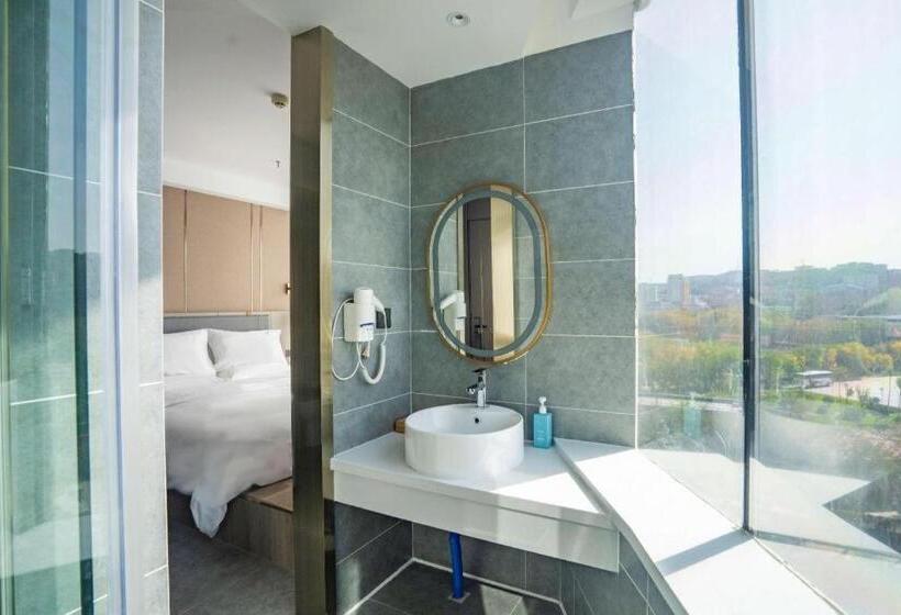 Starway Hotel Urumqi Nanhu Plaza