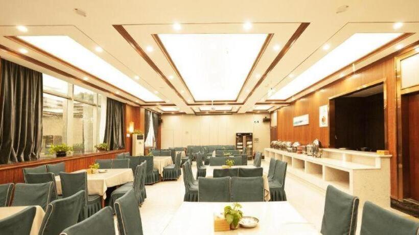 Starway Hotel Zigong Huidong Centre