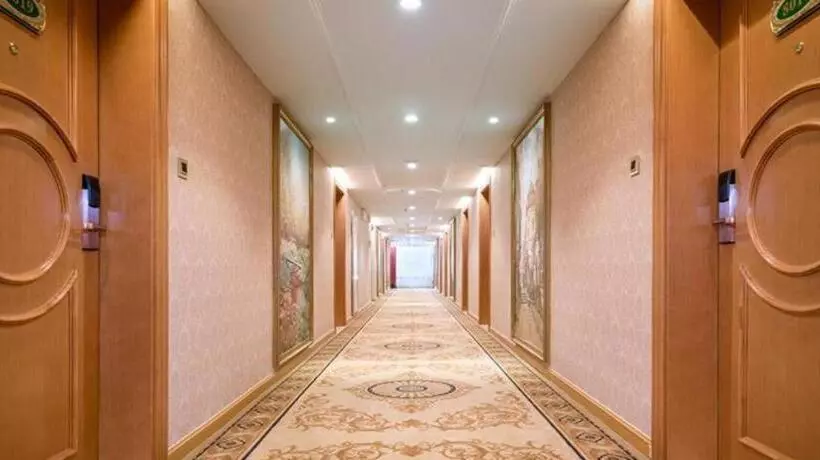 Vienna Hotel Shandong Heze University Town