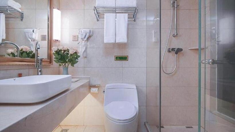 Vienna Hotel Shanxi Xiaoyi People S Square Xinyi Street