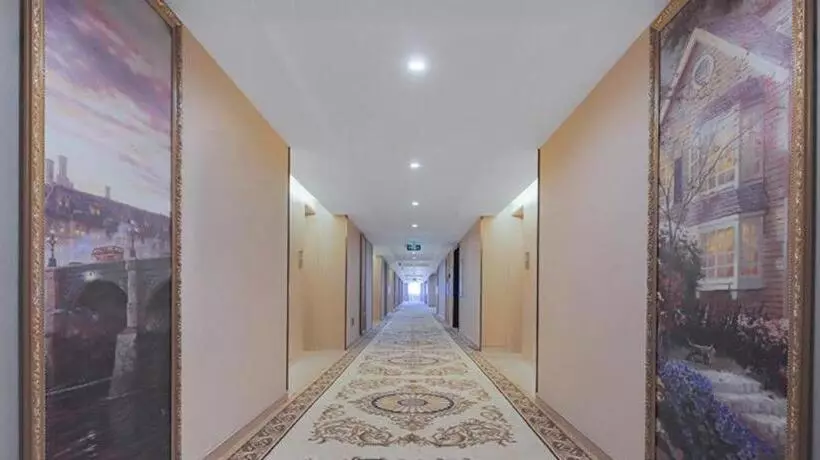 Vienna Hotel Shanxi Xiaoyi People S Square Xinyi Street