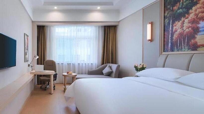 Vienna Hotel Shanxi Xiaoyi People S Square Xinyi Street