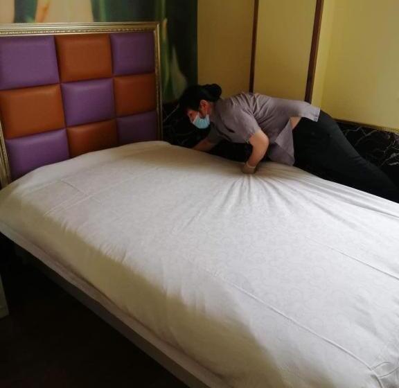 Ease Hotel Shanghai Chuanhuan Nan Road Chuansha Metro Station