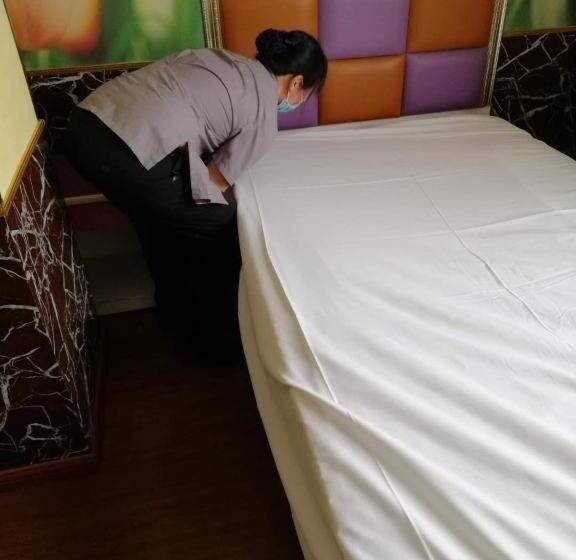 Ease Hotel Shanghai Chuanhuan Nan Road Chuansha Metro Station