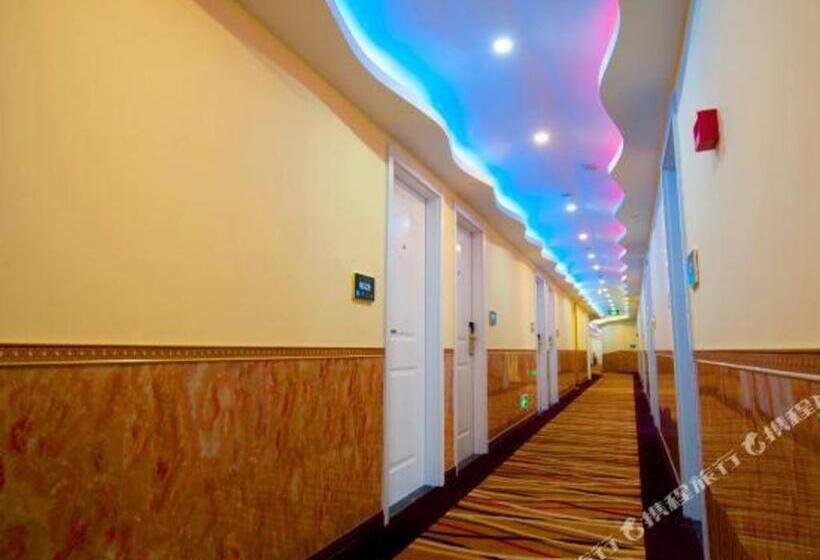 Ease Hotel Shanghai Chuanhuan Nan Road Chuansha Metro Station