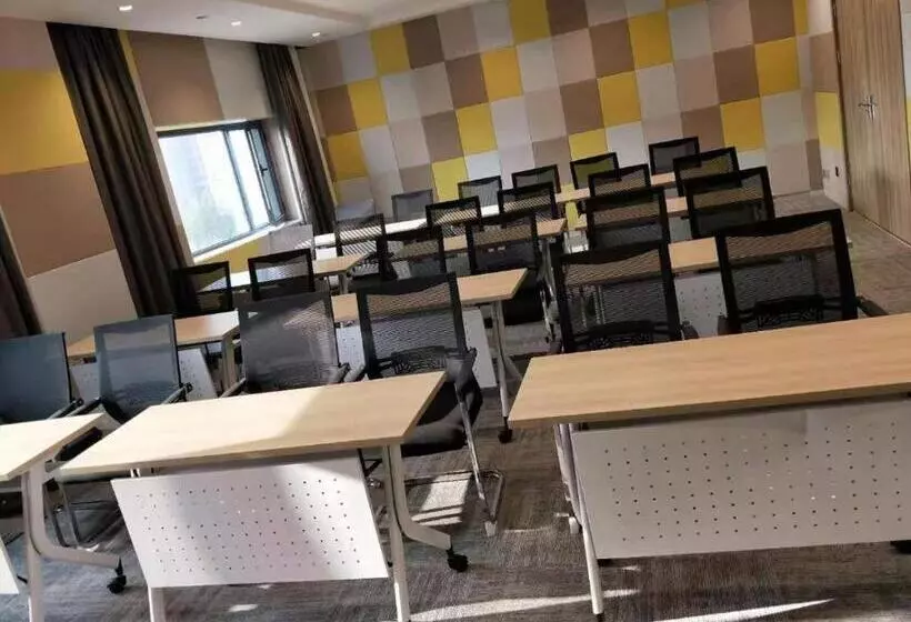 Hanting Premium Hotel Youjia Xianyang Qindu Wanda Plaza