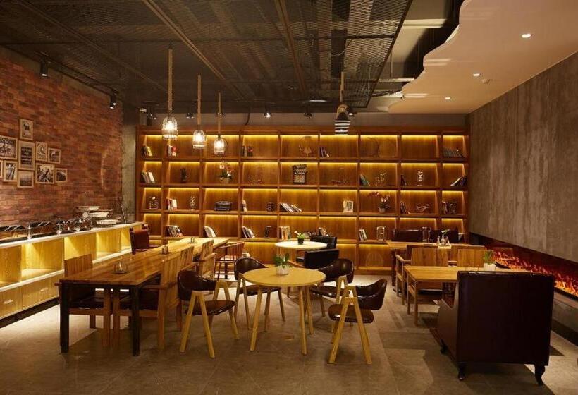 Hotel James Joyce Coffetel·shanghai Zhuanqiao Wanda Plaza